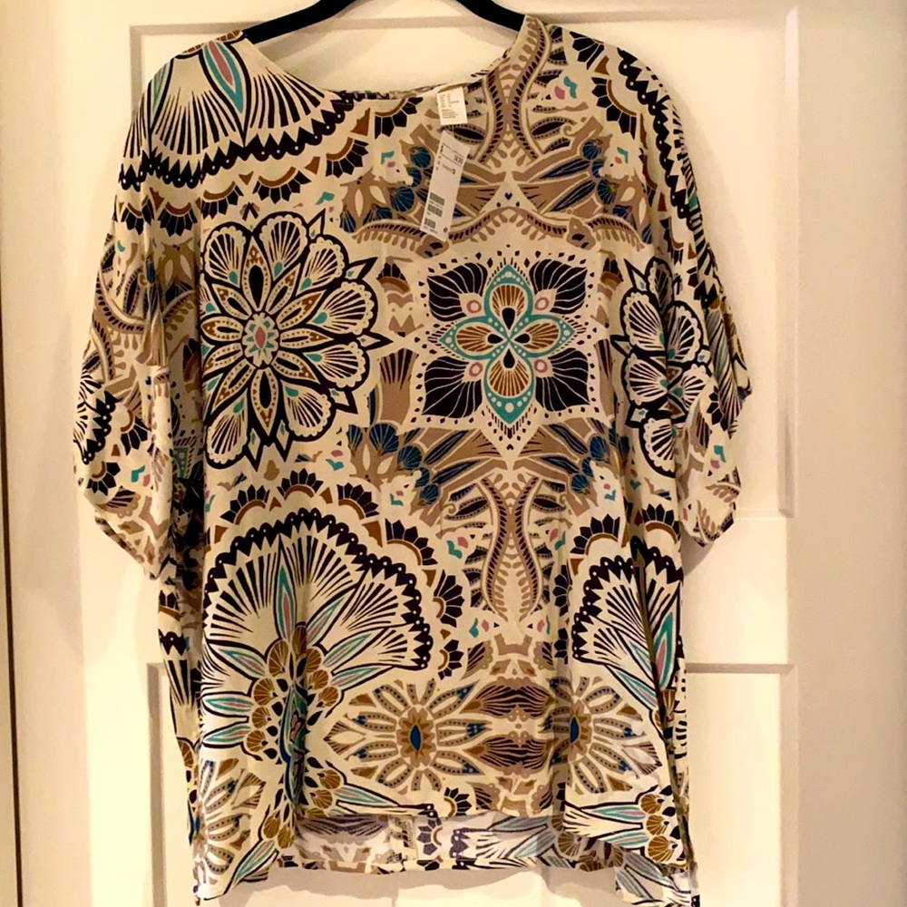 Short sleeve pattern top